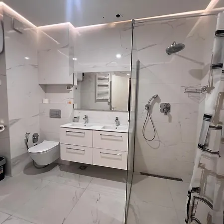 White Homes 7-central Point Apartament