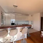 White Homes 7-central Point Apartament *