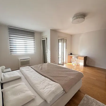 Апартаменты White Homes 7-central Point