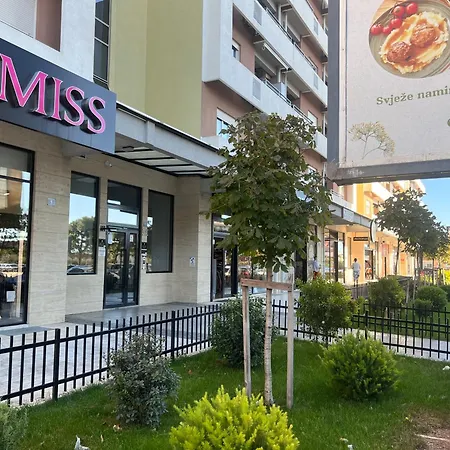 White Homes 7-central Point *