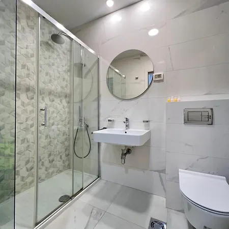 White Homes 7-central Point * Podgorica