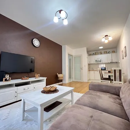 White Homes 7-central Point * Podgorica