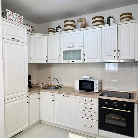 Апартаменты White Homes 7-central Point *