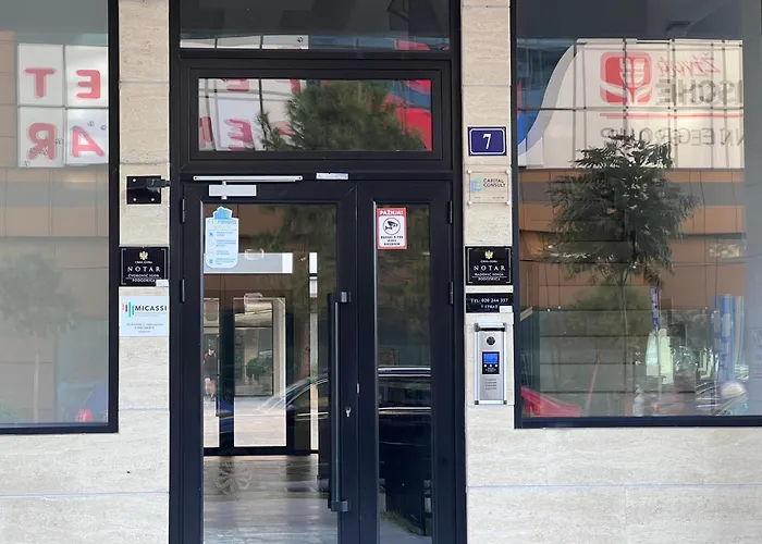 White Homes 7-central Point * פודגוריצה