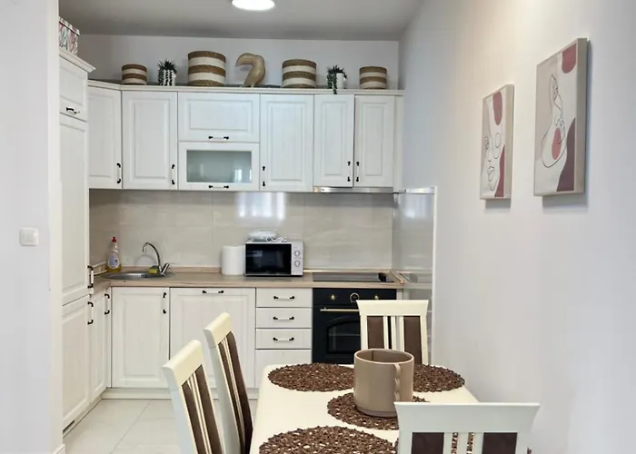 White Homes 7-central Point פודגוריצה