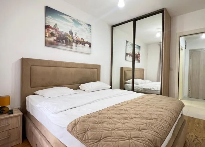 White Homes 7-central Point דירה פודגוריצה