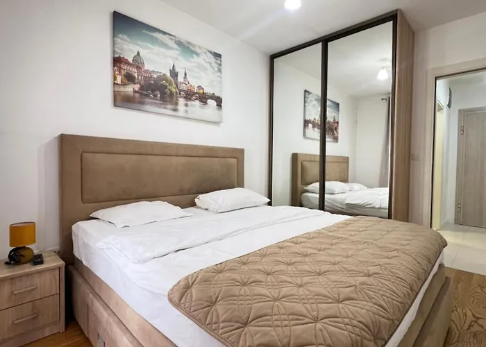 White Homes 7-central Point